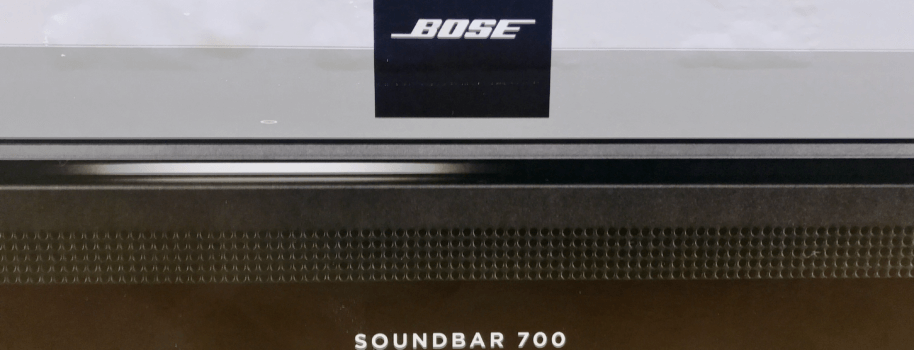 これは最高の音に包まれる魔法。BOSE Soundbar 700レビュー。